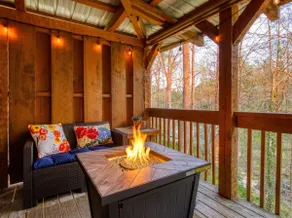 Cozy Hot Tub*Whirlpool Tub*Fire Table - Image 5