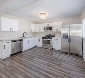 Private Home Awaits - Image 3