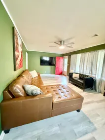 Entire home in quiet neighborhood! - Image 2