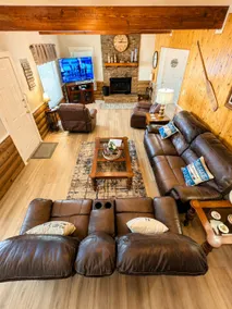 Lakeside Lodge w/ King bed,Fire Pit & Village Pool - Image 4