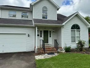 Welburn House * Creekside * - Image 2