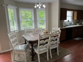 Welburn House * Creekside * - Image 4