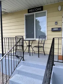 Modern Elegant 3 Bedroom Home - Image 4