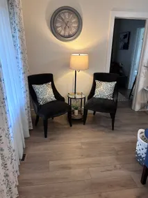 Modern Elegant 3 Bedroom Home - Image 5