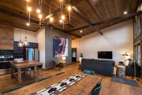 Roam: Rustic Lux Cabin – 2 Kings + Bunks for Kids - Image 3