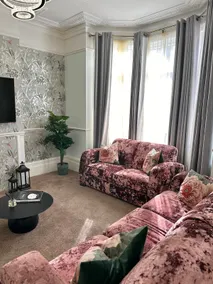 Luxe 4BR Retreat - Image 5