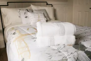 Cozy 2 BDR Suite w. Parking - Close to Downtown - Image 5