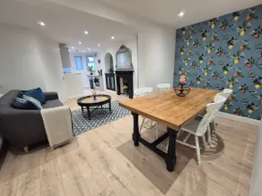 Dog-Friendly Basement Apartment with Garden - Southsea, Portsmouth #26a - Image 2