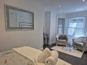 Dog-Friendly Basement Apartment with Garden - Southsea, Portsmouth #26a - Image 3
