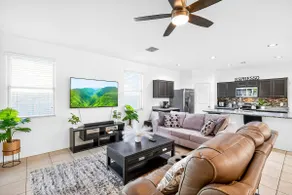 Tropical Desert Oasis Phoenix 5BR 3Bath with Outdoor Tiki Bar & BBQ - Image 3