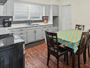 Coastal Home at Edgewater - Image 4