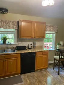 Elegant, inviting house. - Image 4