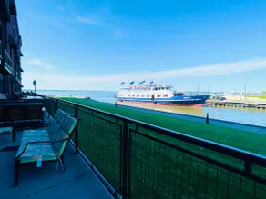 Last Waterfront Ironman View | Free Parking - Image 5