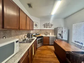 Cozy brown cottage - Image 2