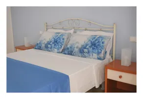 Small villa • 50 m from the sea • 2 Bathrooms • Private Patio - Image 5