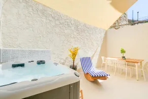 Vauban La Bonne-Mère: 3 bedrooms, Jacuzzi terrace - Image 3