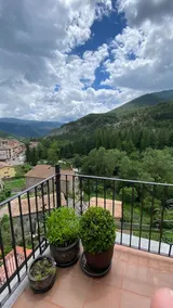 170 m2 tourist apartment in Plaça Porxada de Bagà - Image 3