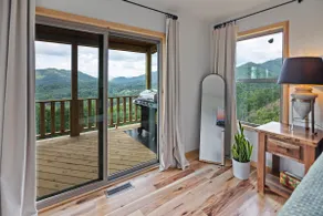 270° Mountain Views at EverLight Mountain Escape - Image 5