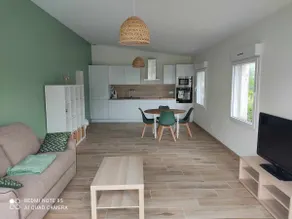 1-bedroom cottage with hot tub - Image 4