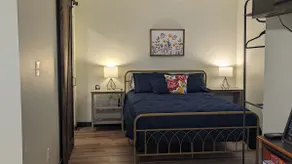 A cabin getaway! - Image 2
