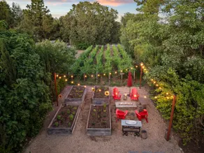 Casa Calzada: Private Retreat w/ Pool & Vineyard! - Image 4