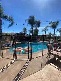 Relaxing Poolside Getaway Guest House - Image 4