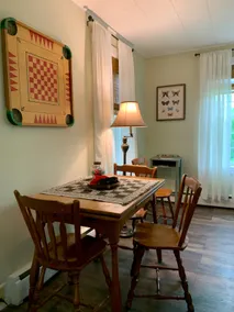 Grandma’s Faylor Farmhouse - Image 3