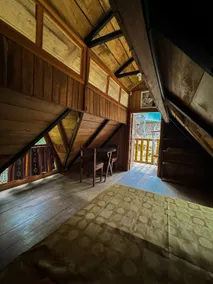 Puyo Treehouse Cabin - Image 2
