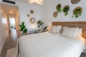 Luxury Seaview Resort Apartment - Image 3