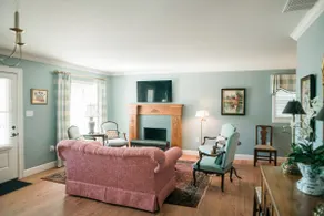 Helena's Cottage | Lavish King Bed, Gas Fireplace - Image 5