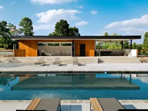 Skip’s Hideaway • Firepit • Dogs • Games - Image 2