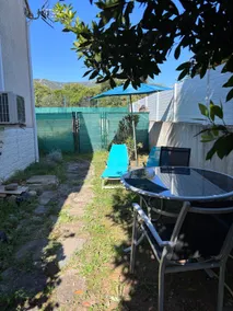Cozy, air-conditioned 1-bedroom apartment with veranda and garden in Borgo - Image 4