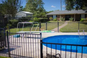 Backyard Bungalow - Image 5