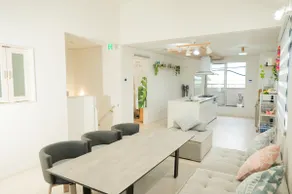 A private building with a spectacular ocean view! 3 bedrooms, living room, kitchen, 2nd floor! Sleeps 10! - Image 4