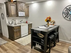 1 BR King - No Stairs- Pets Always Welcome! - Image 4