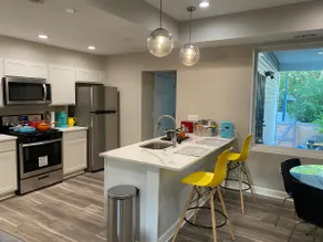 Huge 5BR 10 mins from Downtown! - Image 4