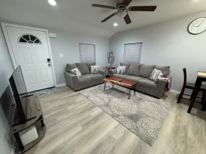 2 bedroom , 2 baths, Charming,Quite& comfort,deck - Image 4