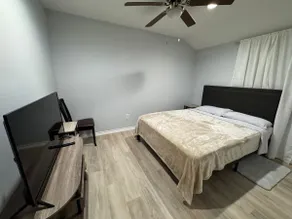 2 bedroom , 2 baths, Charming,Quite& comfort,deck - Image 5