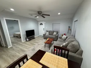 2 bedroom , 2 baths, Charming,Quite& comfort,deck - Image 3