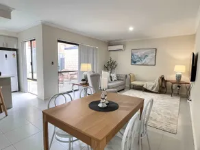 1 Sparkling Sanctuary Joondanna 3BR 2BA & Parking - Image 3