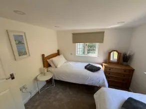 Family cabin - 10 mins to Lyme - Image 2
