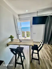 Sea Breeze inn - Image 2