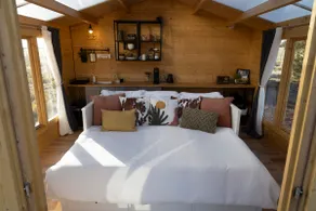 Grand Canyon Off-Grid Glamping Cabin - Image 3