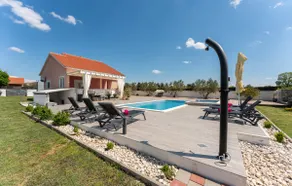 Die schöne Villa Maris mit Pool und Jacuzzi - Image 5
