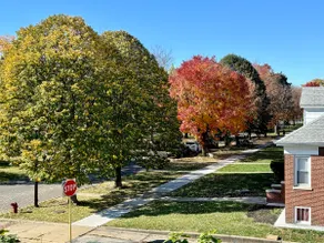 Located on Beautiful and Quite Boulevard! - Image 3