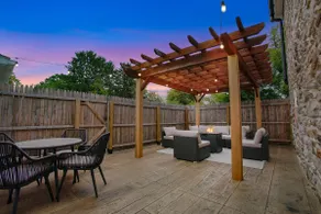 King Bed, Cozy Patio Fire-Pit Area - Image 2
