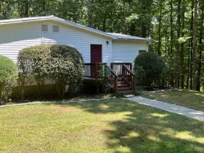 Charming home convenient to UGA. - Image 2