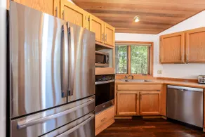 MCNA33-Sunriver Getaway w/ Hot Tub, A/C - Image 3
