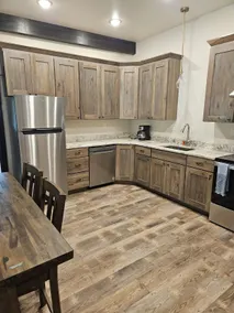 Cozy Mountain Resort! Heated Pool, Free Parking - Image 2