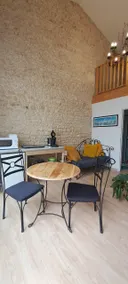 The spacious yellow cottage, the barn - Image 2